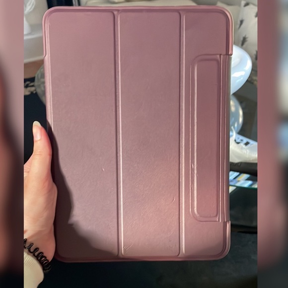 Otter box: IPad Pro 2nd gen 11” + 20w USB-C Power adapter - Picture 5 of 11